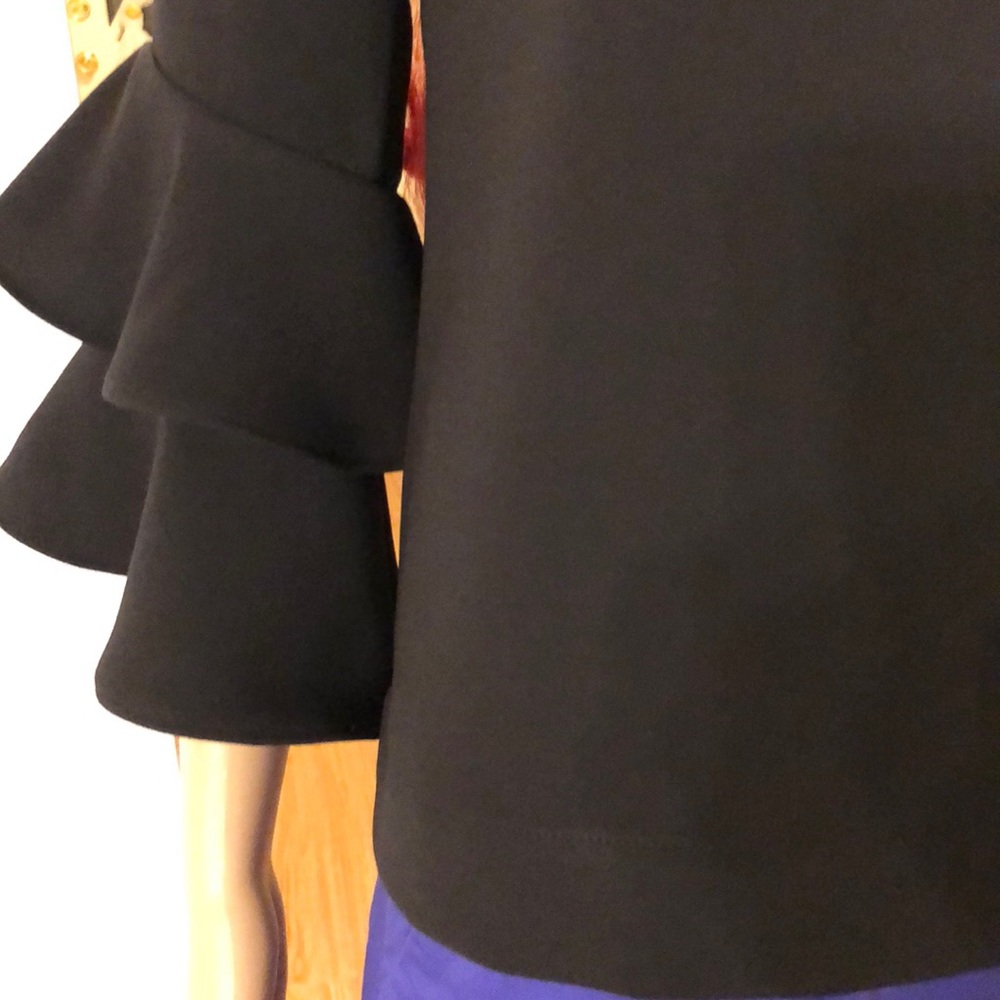 J CREWS, Black TOP. - Picture 3 of 8